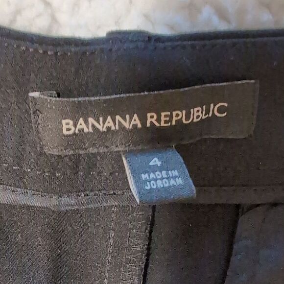 Ann Taylor Black and Striped Shorts Set - Picture 3 of 9